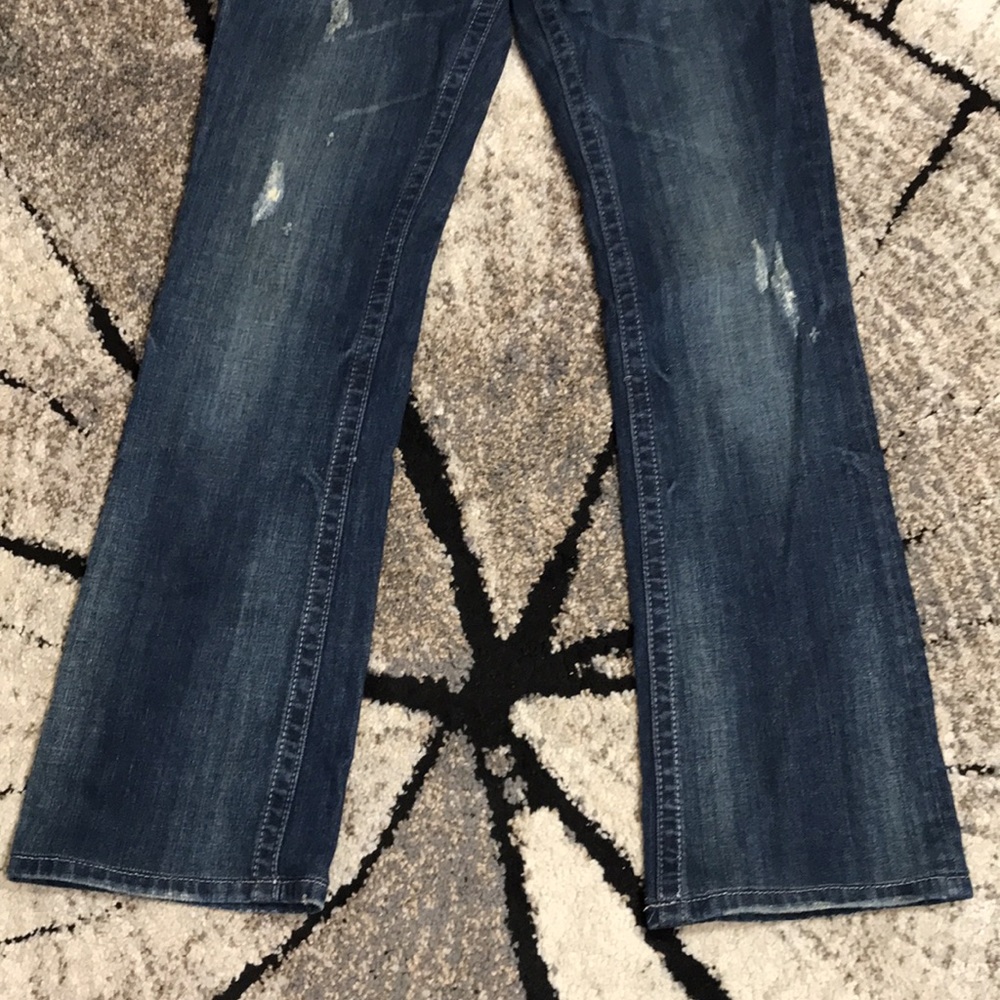 💙 Miss Me Cross Wing Distressed Denim Jean - Picture 6 of 15